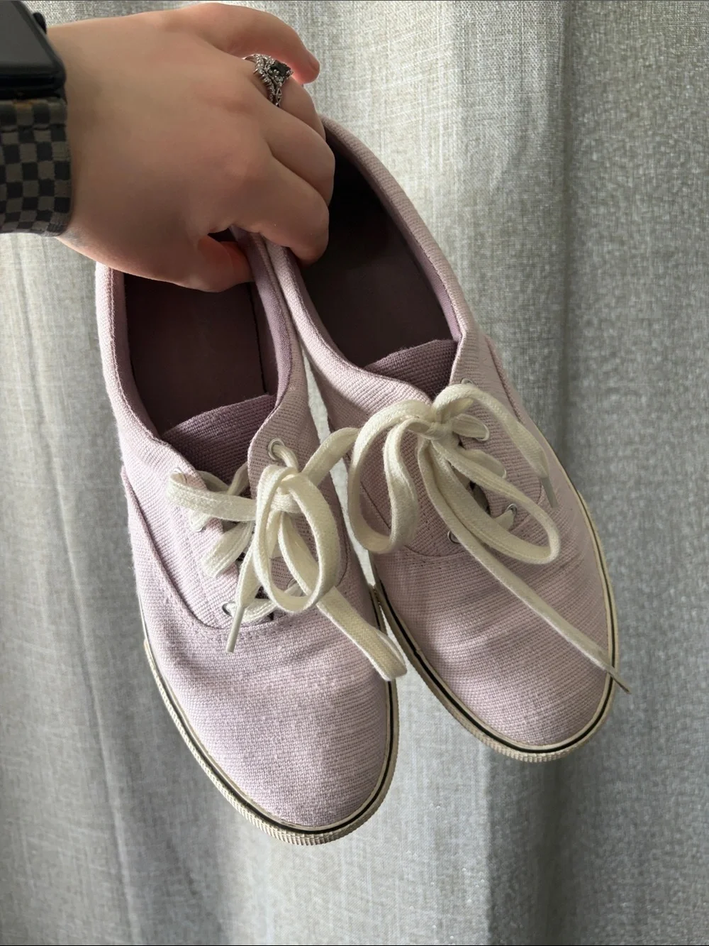 Everyday Canvas Sneakers in Soft Lavender